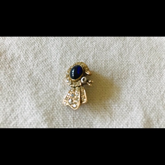 - Vintage 14k Gold Diamonds and Blue Sapphire Ribbon Shaped Tie Pin Reduce… - Picture 3 of 7